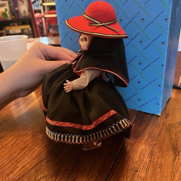 Madame Alexander doll Peru Excellent Condition With Box - Picture 3 of 8